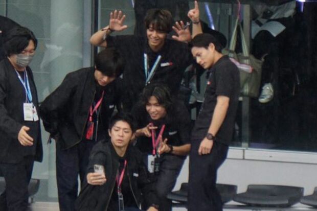 鈴鹿サーキット」で開催された「F1日本グランプリ」を観戦するKing&Prince（ツイッターより）