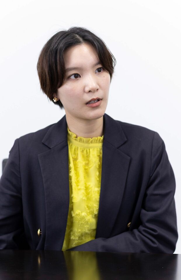 外山史織　撮影／齋藤周造