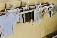 【学校の掃除】家にはルンバがあるのに！いまどき雑巾がけは必要？“子どもに掃除をさせる”に賛否両論