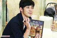 キンコン西野亮廣の『プペル』鑑賞会に潜入! 目撃した“ファンとの異様な交流”