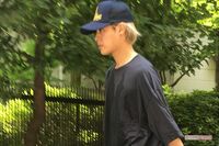岡本圭人が一時帰国、父との緊急家族会議で “じっくり話し合う” その議題とは