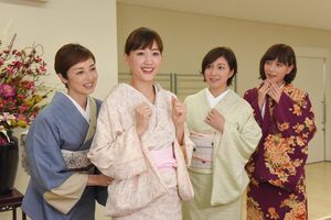 第2話（10月11日放送）では、着物教室でセクシーな夏希（高岡早紀）と知り合いに。(c)日本テレビ