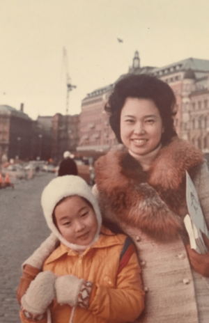 スウェーデンにて、母・玲子さんと