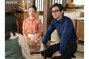 北村匠海(右)と今田美桜(『あんぱん』公式Xより)