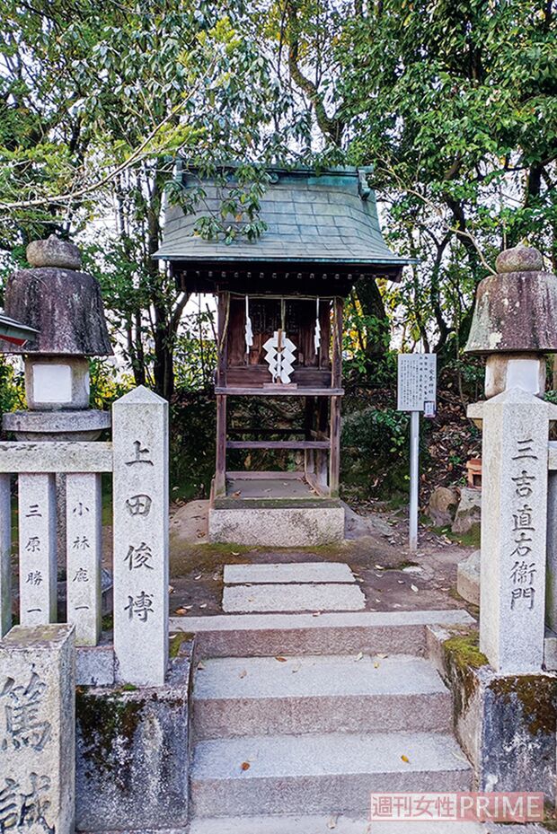 宇受売神社に祀られる天宇受売命は、天岩戸の前で舞い踊った音楽、美術、芸術の神