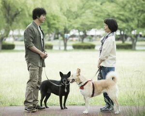  ［写真］共演には、映画の趣旨に賛同した俳優・上川隆也。上川自身も保護犬の里親で、引き取った愛犬とともに出演した。