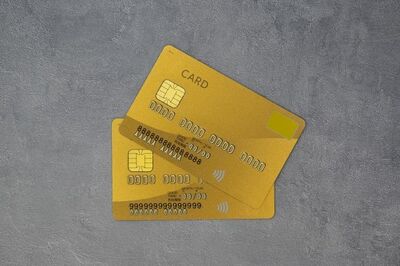 キャッシュレス決済は生活費の支払いに使えばポイントが大量にゲットできる。ゴールドカードなら還元率も上昇する ※画像はイメージです