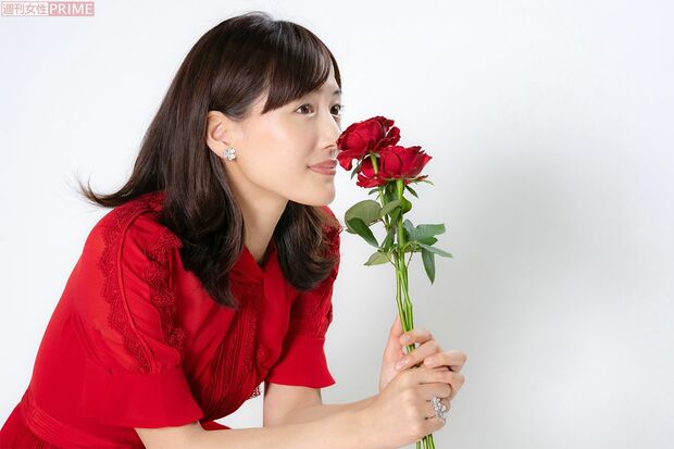 綾瀬はるか　撮影／佐藤靖彦