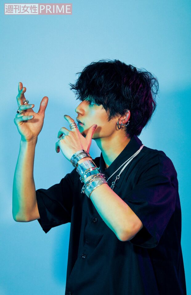 藤原大祐。月刊誌『JUNON』連載1年目のお気に入りショット。「撮影で初めてシルバーアクセサリーを着けました。魅力にハマって自分でも買うようになりました」