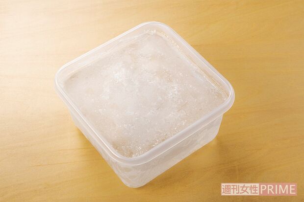 ふたができる容器ならにおいがつく心配もない　画像：ニチレイフーズ「ほほえみごはん」【氷博士の氷Q＆A】