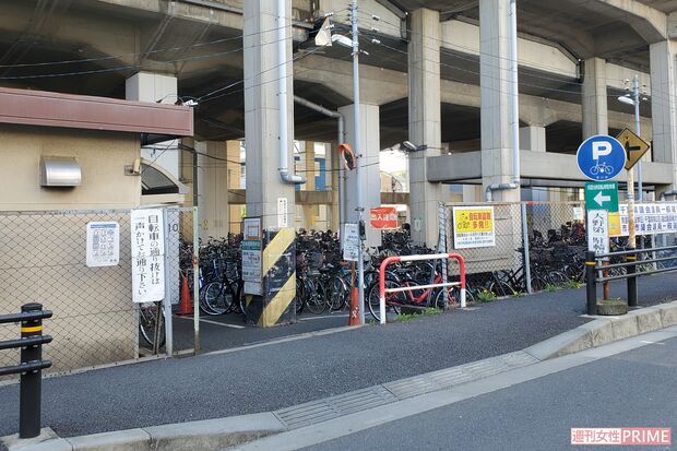 大西航被告が脅迫文を置くなどしたJR市川大野駅の駐輪場。大西被告は自宅の最寄り駅でも犯行に及んでいた