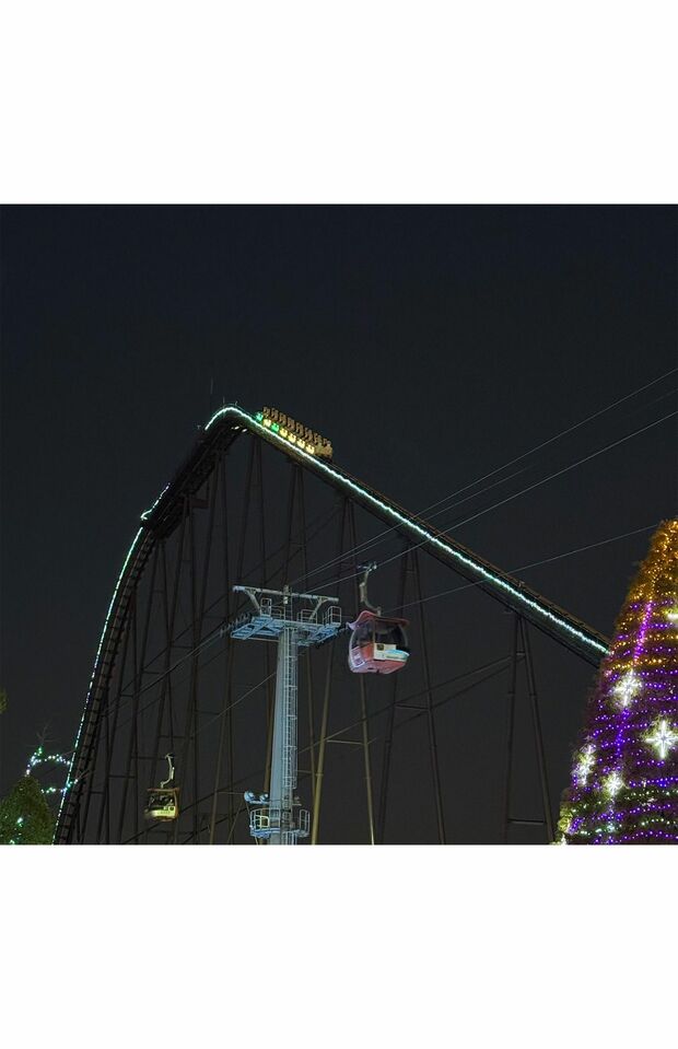 高さ約50メートルの地点で緊急停止した『バンデット』（SNS上で拡散された動画より）