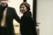 2005年3月、市村との結婚を問われてはにかむ篠原涼子