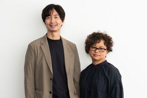 猫沢エミさん(右)と小林孝延氏