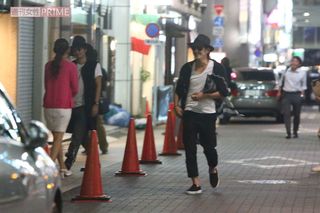 2015年9月、夜の街にそろって繰り出した滝沢秀明と今井翼