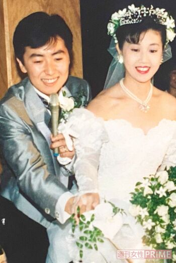 結婚披露宴では、お色直しの入場を笠井さん自らが実況しながら行ったそう