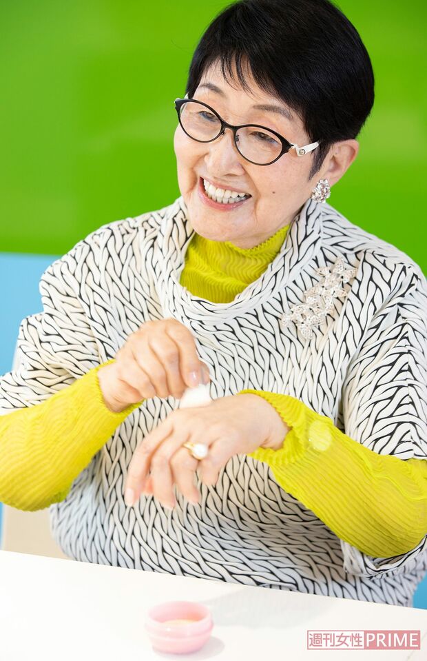 コスメの商品開発でもヒットを連発!　この6月には著書を2冊出版するなど、どこまでもアクティブだ　撮影／齋藤周造