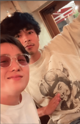 成田凌も仮面ノリダーのトレーナー着用姿をSNSに投稿していた（インスタグラムより）