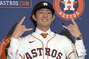 2025年1月6日、アストロズ入団会見に出席した今井達也（共同通信社）