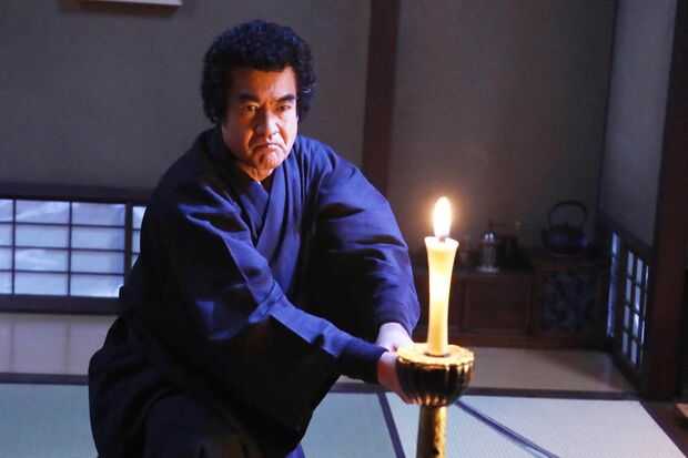 和馬の祖父、和一役の藤岡弘、　(c)フジテレビ