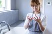 《寒い季節の時短家事》洗い物や手荒れが激減！便利アイテム活用で「手を抜く=手を守る」アイデア10選