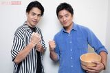 （左から）瀧川鯉斗、原田龍二