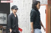 松本潤&小栗旬『花晴れ』打ち上げにサプライズ登場で、キャストもモジモジ