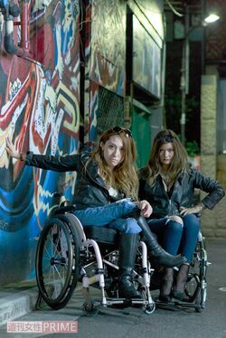 曽塚レナ(29)、中嶋涼子(31)