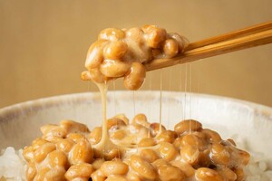 納豆に酢を混ぜるだけでスーパーフードに（写真はイメージです）