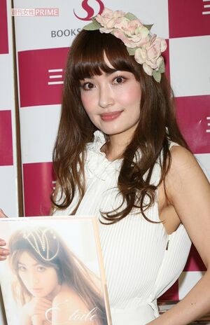 2009年2月、写真集発売イベントに登場した平子理沙（38歳）