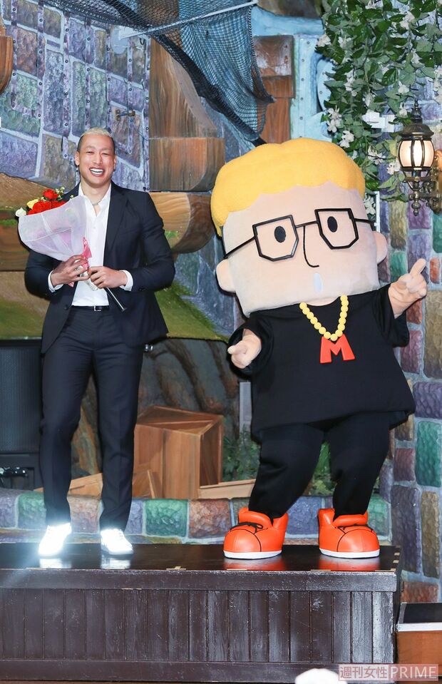 サンリオキャラクターとのコラボ部門で見事1位に輝いたのは、『GENERATIONS from EXILE TRIBE』などで活躍する関口メンディーとハローキティがコラボした“ハローメンディー”。ランニングマンの振り付けを披露するなど、ダンスのうまさにメンディーも脱帽!?　撮影／森田晃博