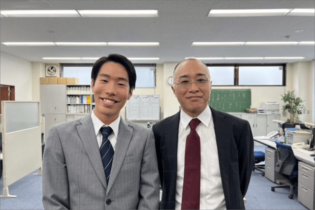 「芸能界に入るきっかけ」と坂口が語る俳優の八十田勇一と