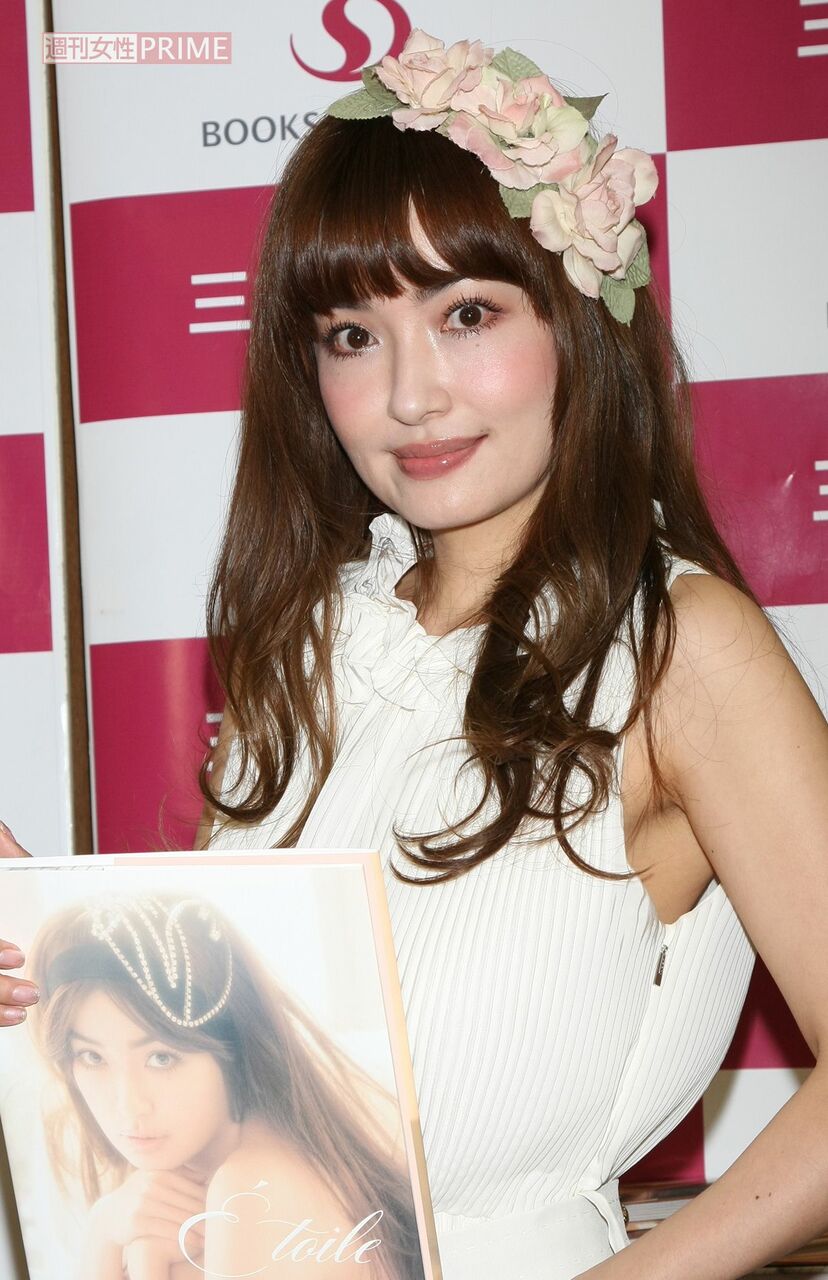 画像 写真 吉田栄作 13歳差 内山理名と再婚 父親が語った 結婚のタイミング 下半期スクープ 週刊女性prime