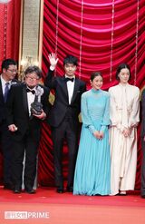 最優秀作品賞は『シン・ゴジラ』。最優秀作品賞ほか最優秀監督賞など最多7冠に輝いた。石原さとみは「関わった2年間は胃が痛い毎日だったけど、こういう形で終えられて救われました」　撮影／齋藤周造