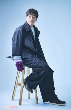 井浦新　撮影／廣瀬靖士ヘアメイク／山口恵理子スタイリング／上野健太郎衣装協力／sacai、FRANKLEDER、HenderScheme