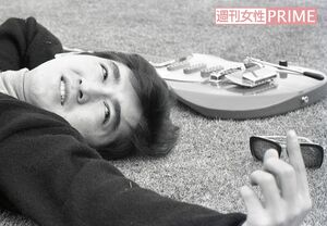 もとは歌手志望だったが、一緒に歌を習っていた五木ひろしの歌声を聴いて自信をなくし俳優の道へ　撮影／『週刊女性』写真班