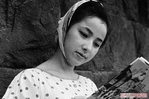 20歳くらいのころの冨士眞奈美さん