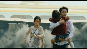 膨大な感染者がわれ先にと襲いかかってきて、次から次へと危機的状況に！　一瞬も油断できない！