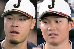 阪神タイガースの佐藤輝明(左)と森下翔太