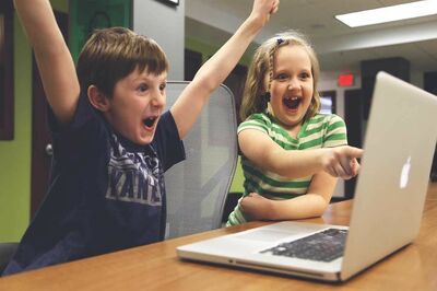 ドイツの政治活動を操っていたのは「他国からの動画」TikTokも利用する恐怖の“介入”で若者をコントロール