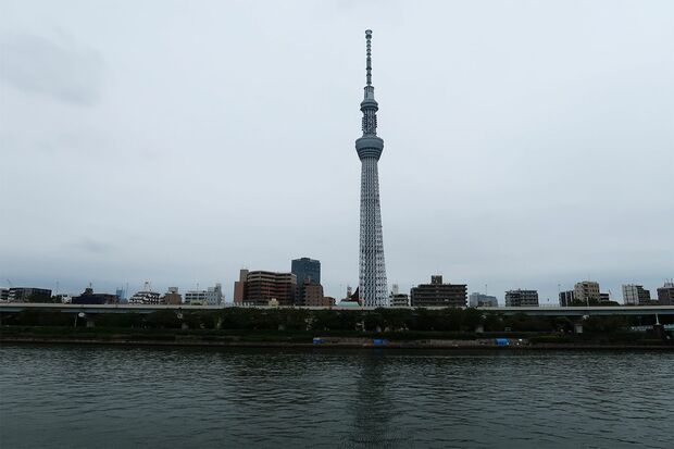 スカイツリーができるとき、隅田川のほとりや公園にテントを張っていたホームレスの多くがこの場を離れていった