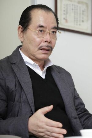 現在、会長をつとめる事務所内でインタビューに応じた野田義治氏(撮影:竹内摩耶）