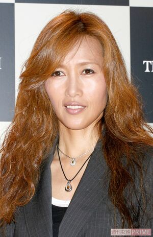38歳（2008年）結婚後は日焼けと茶髪ですっかりサーファーの妻風に。「日焼けは髪にも×。日焼け止めを」（MAYUMI先生）（撮影／週刊女性写真班）