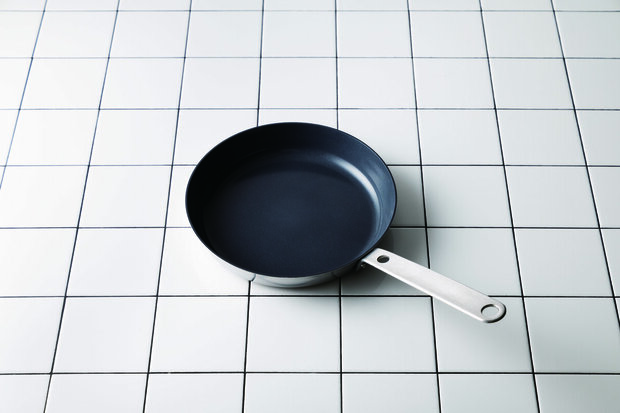 IKEAフライパン（ヘムコムスト）24cm（撮影／よねくらりょう）