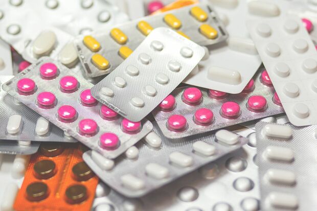 インターネット経由で購入した薬の約40％が偽物！