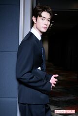 宮沢氷魚　撮影/吉岡竜紀 スタイリスト/末廣昂大 ヘアメイク/古久保英人（OTIE）