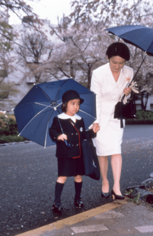 学習院幼稚園の入園式に出席された佳子さま(1999年4月)