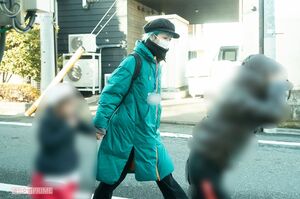 子どもの発表会へと向かう木村カエラ（'19年2月）