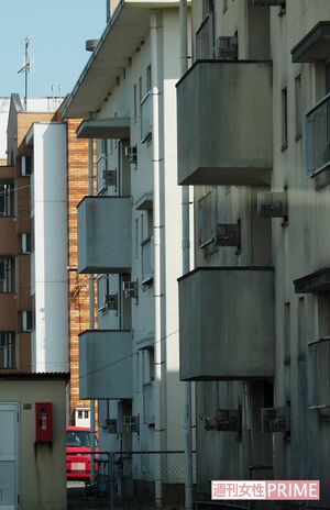 Aが単身赴任をしていた臼杵津久見署近くの官舎。すでに引っ越したとみられる