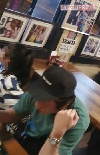 2020年6月、芸能人御用達の人気ステーキ店を訪れた田中圭一家3